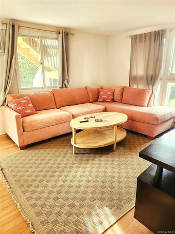 95 Springville Road S 3, Hampton Bays, NY 11946