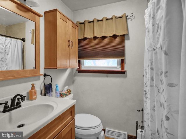 3810 WILLOW GROVE AVE, Reading, PA 19605