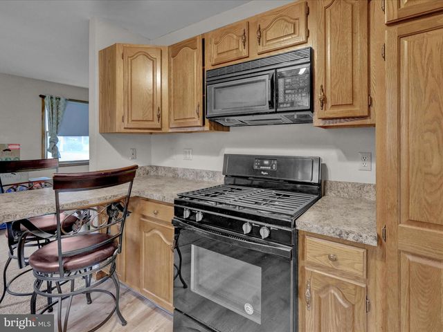 3810 WILLOW GROVE AVE, Reading, PA 19605