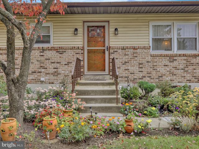 3810 WILLOW GROVE AVE, Reading, PA 19605