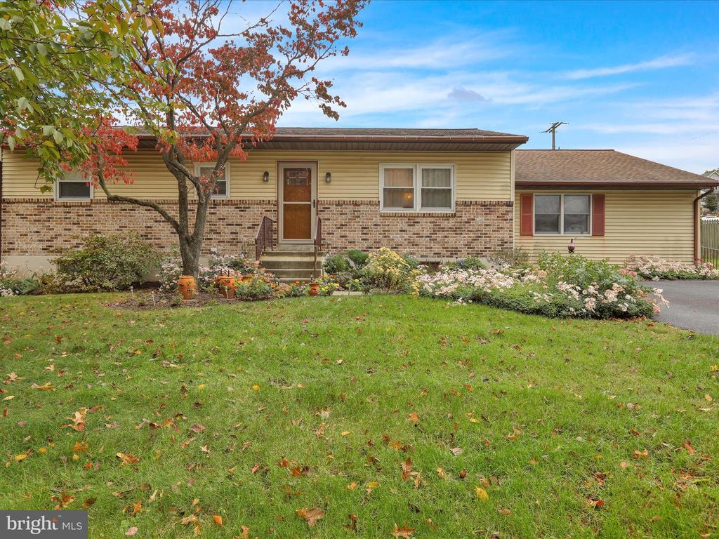 3810 WILLOW GROVE AVE, Reading, PA 19605