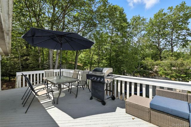 135 Lake Shore Drive E, Rock Hill, NY 12775