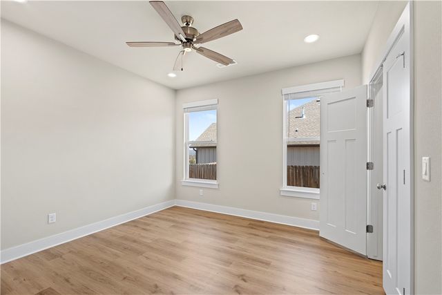 825 Mueller Way, Prairie Grove, AR 72753