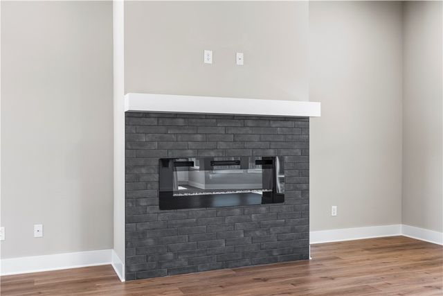 825 Mueller Way, Prairie Grove, AR 72753