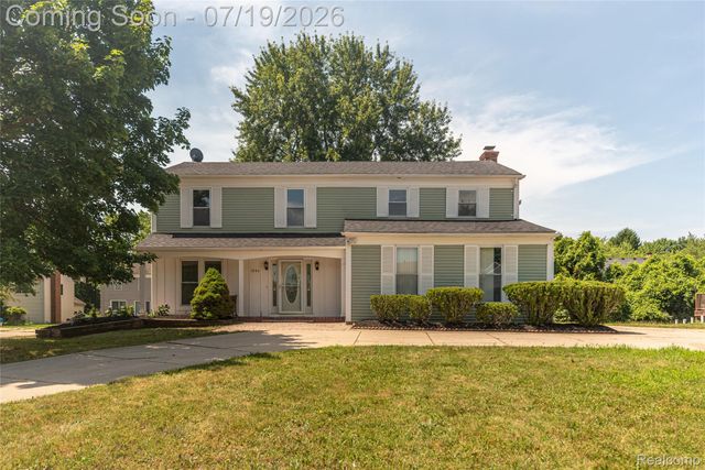 5994 Kingsfield Drive, West Bloomfield Charter Township, MI 48322