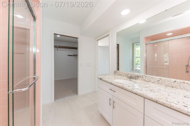 5994 Kingsfield Drive, West Bloomfield Charter Township, MI 48322
