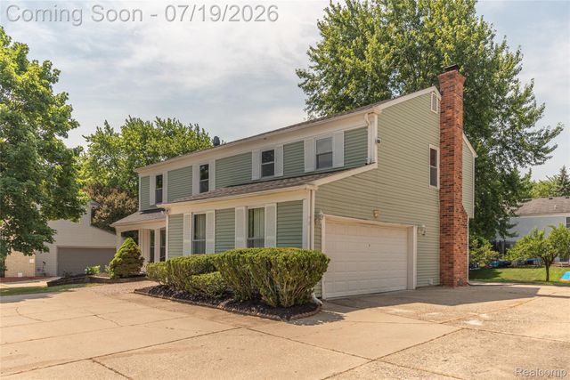 5994 Kingsfield Drive, West Bloomfield Charter Township, MI 48322