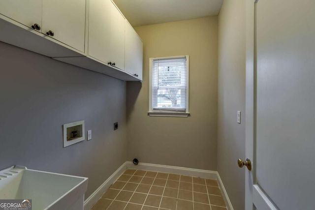 807 Reagan Drive NW, Conyers, GA 30012