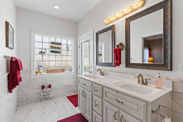 4327 Lakeside Dr., Little River, SC 29566