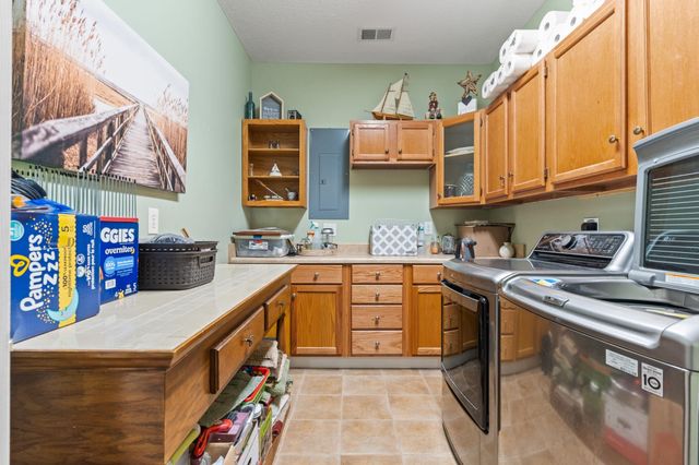 4327 Lakeside Dr., Little River, SC 29566