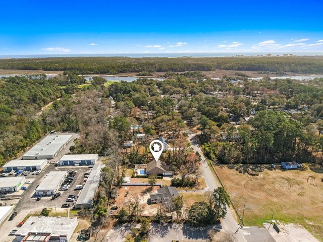 4327 Lakeside Dr., Little River, SC 29566