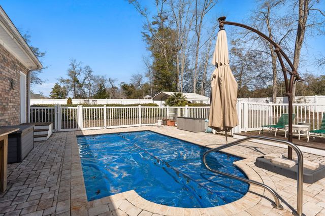 4327 Lakeside Dr., Little River, SC 29566