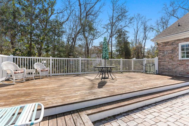 4327 Lakeside Dr., Little River, SC 29566