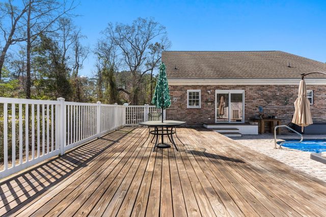 4327 Lakeside Dr., Little River, SC 29566