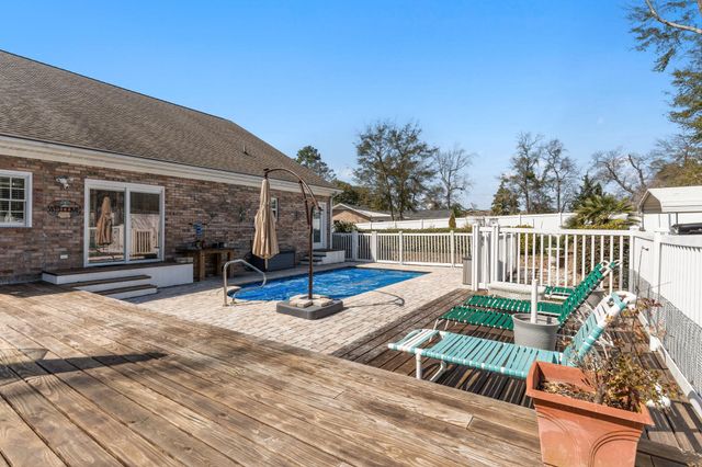 4327 Lakeside Dr., Little River, SC 29566