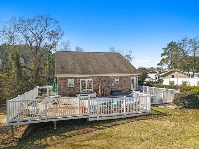 4327 Lakeside Dr., Little River, SC 29566