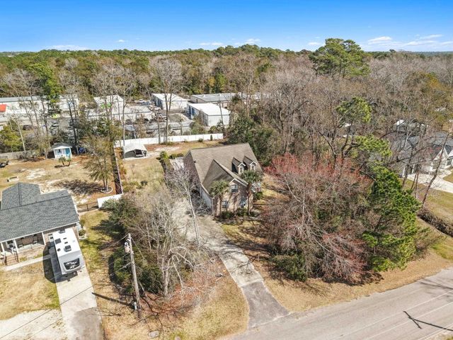 4327 Lakeside Dr., Little River, SC 29566