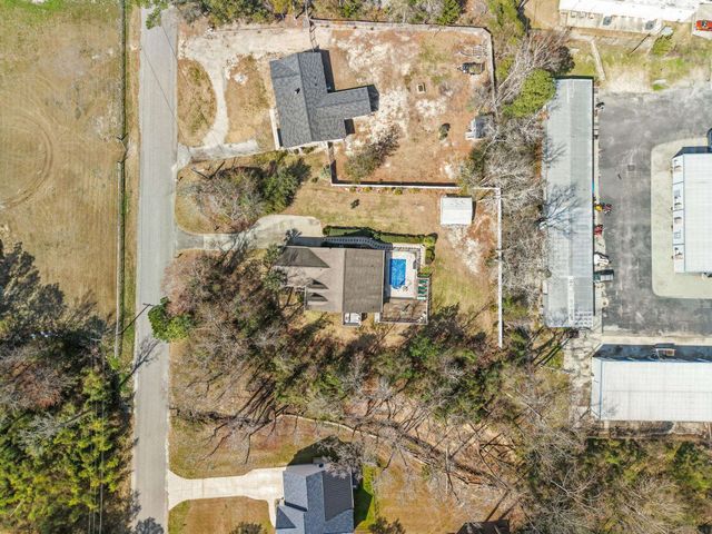 4327 Lakeside Dr., Little River, SC 29566