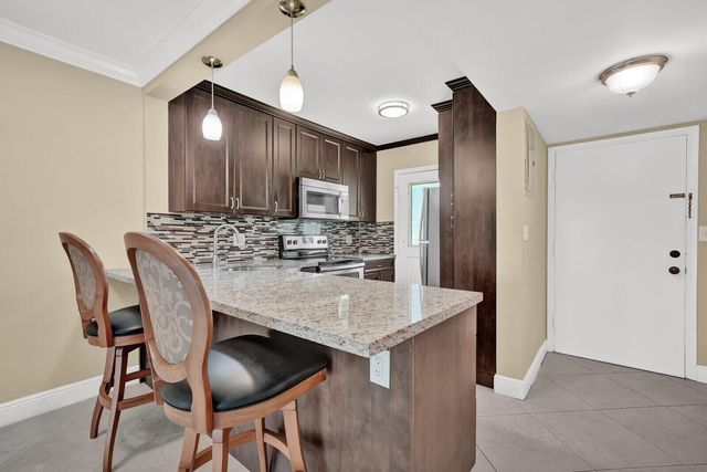 5501 NW 2nd Avenue 111, Boca Raton, FL 33487