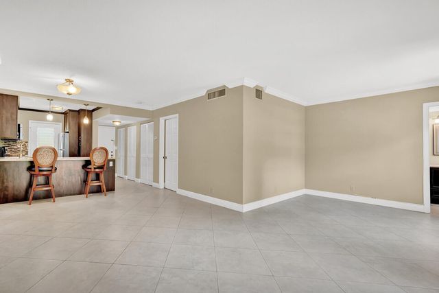 5501 NW 2nd Avenue 111, Boca Raton, FL 33487