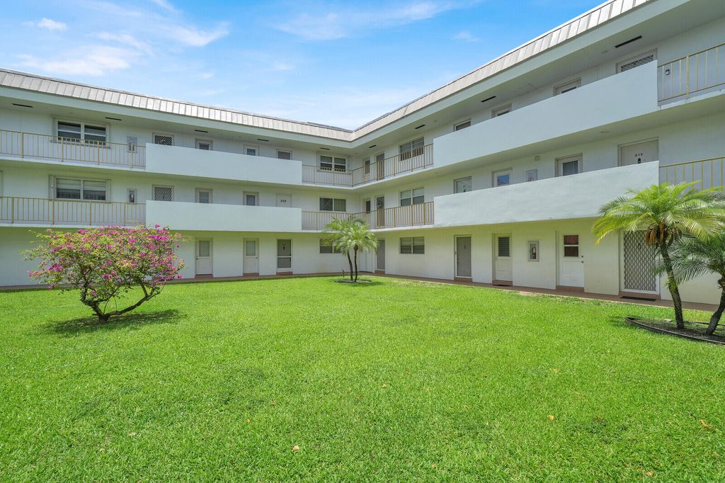 5501 NW 2nd Avenue 111, Boca Raton, FL 33487