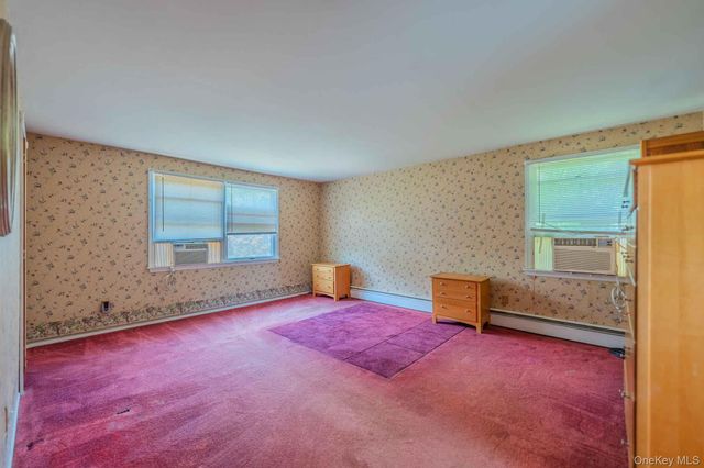 21 Madeley Lane, Stony Brook, NY 11790