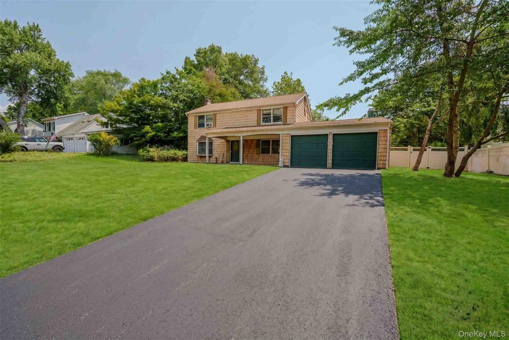 21 Madeley Lane, Stony Brook, NY 11790