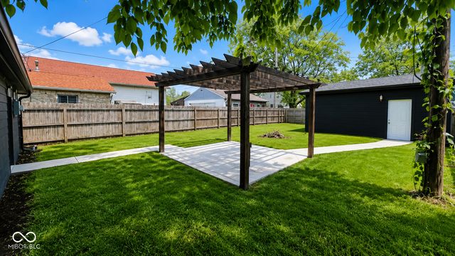 915 Saint Paul Street, Indianapolis, IN 46203