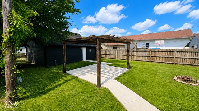 915 Saint Paul Street, Indianapolis, IN 46203