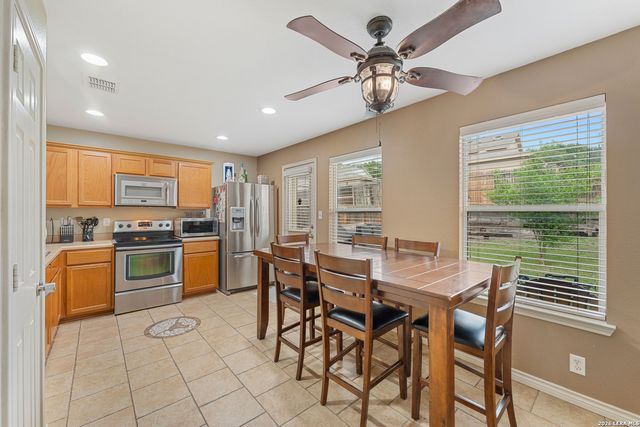 10302 Buescher Ln, San Antonio, TX 78223