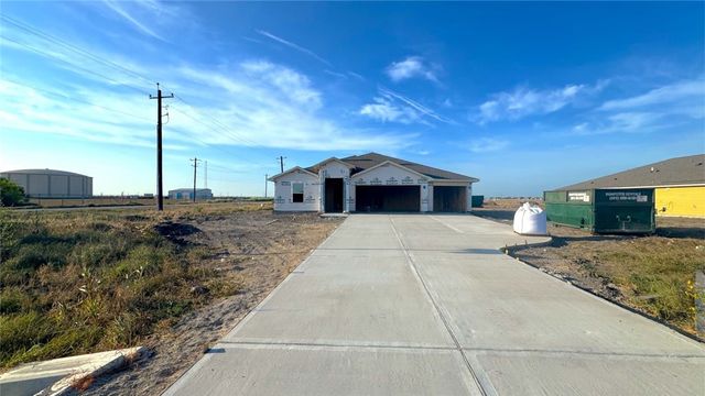 802 Fisher's Island Cir, Corpus Christi, TX 78415