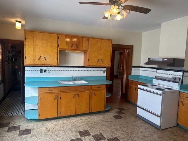 136 Main St, Everett, MA 02149