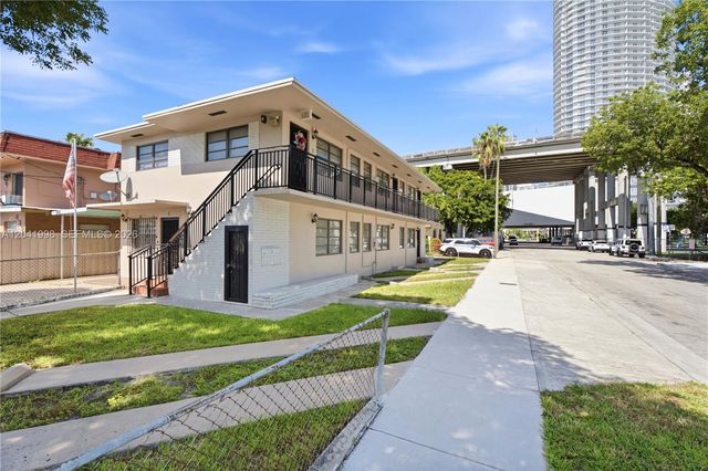 443 SW 4th Ave, Miami, FL 33130