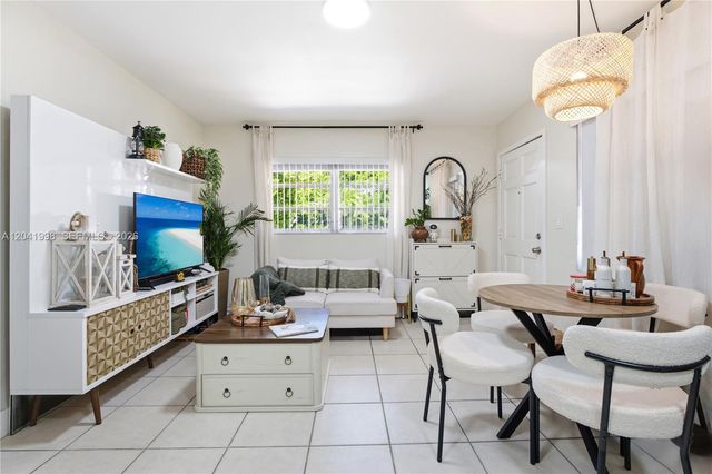 443 SW 4th Ave, Miami, FL 33130