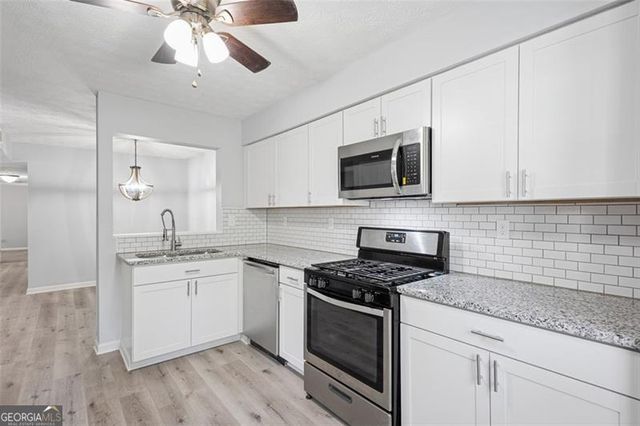 6430 OAKLEAF Way, Morrow, GA 30260