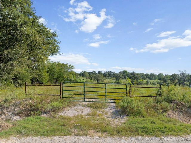 Dairy Road, Sulphur, OK 73086