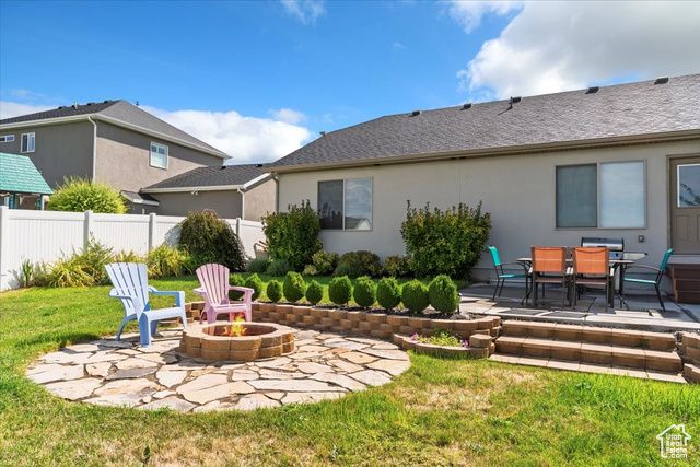 306 S SUNBURST DR, Layton, UT 84041