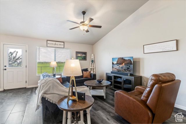 306 S SUNBURST DR, Layton, UT 84041