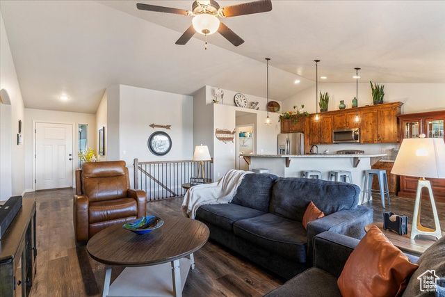 306 S SUNBURST DR, Layton, UT 84041