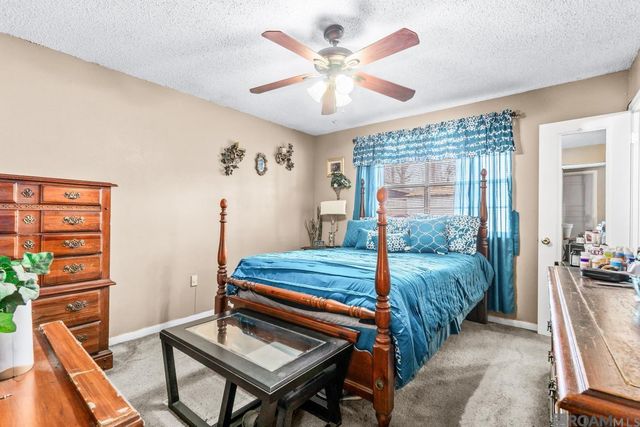 2148 Oak Knoll Dr, Baton Rouge, LA 70815