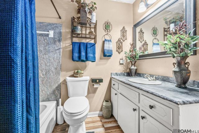 2148 Oak Knoll Dr, Baton Rouge, LA 70815