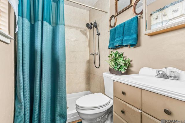 2148 Oak Knoll Dr, Baton Rouge, LA 70815