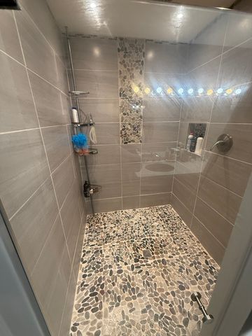 4 Yorkshire Drive, Lincolnshire, IL 60069