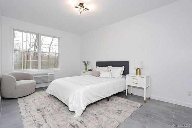 962 S Route 9W 104, Congers, NY 10920