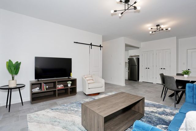 962 S Route 9W 104, Congers, NY 10920