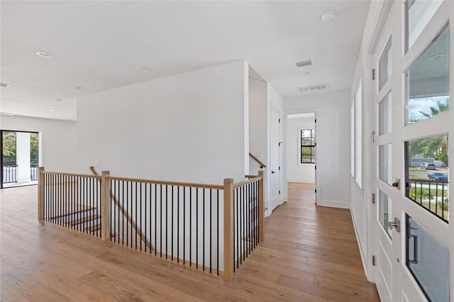 220 90TH AVENUE NE, St Petersburg, FL 33702