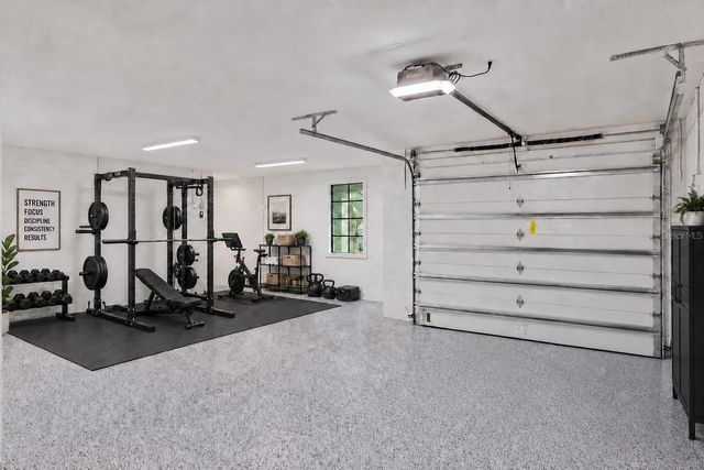220 90TH AVENUE NE, St Petersburg, FL 33702