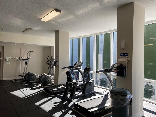 601 NE 23rd St 706, Miami, FL 33137