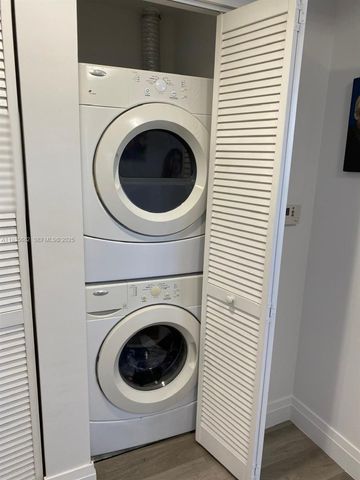 601 NE 23rd St 706, Miami, FL 33137