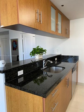 601 NE 23rd St 706, Miami, FL 33137